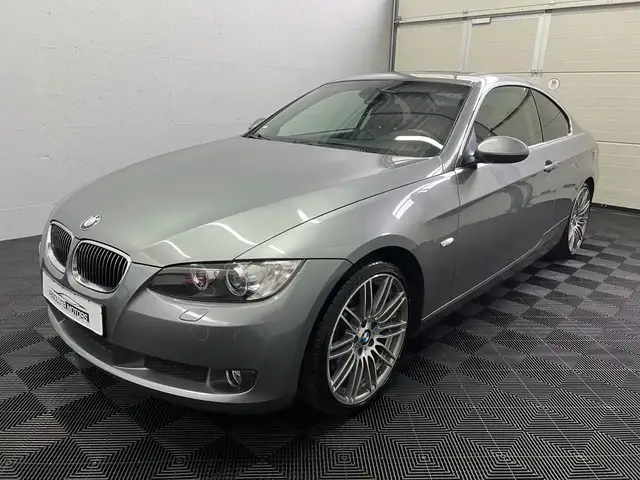 BMW 330 i 3,0 Autom. *Leder *SD *AHK