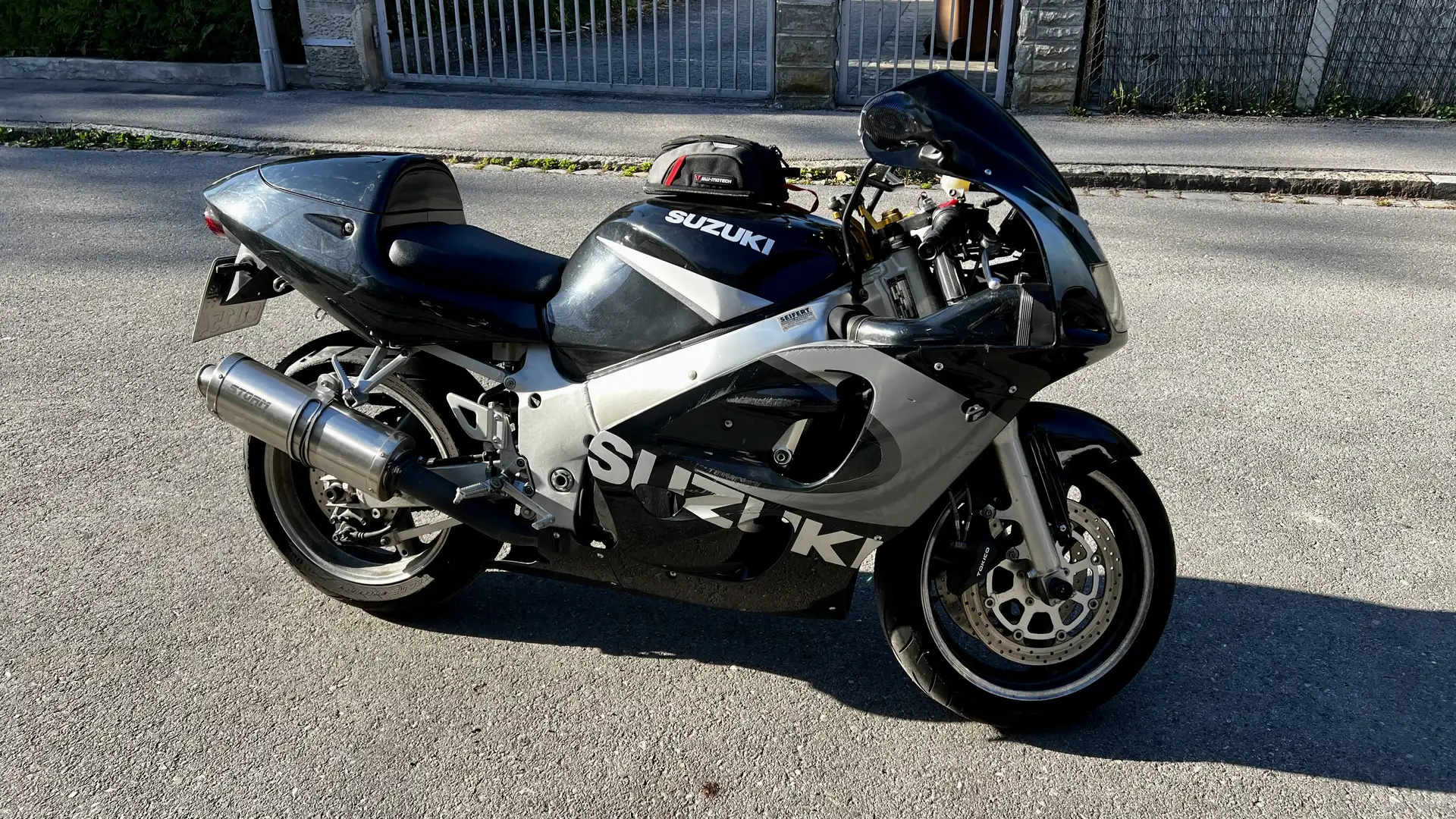 Suzuki GSX-R 600 Negru - 2
