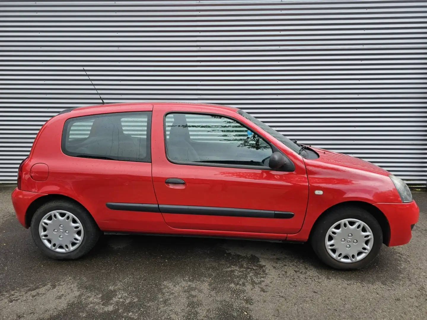 Renault Clio 1.2 Rood - 1