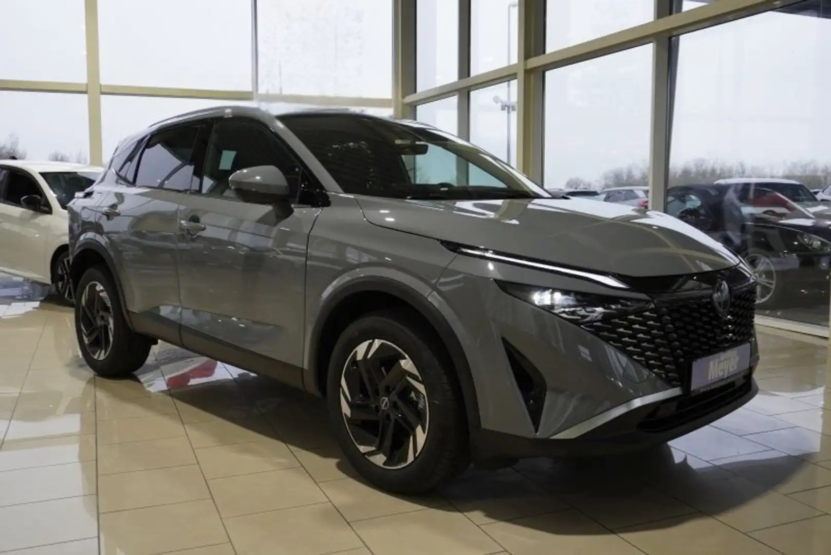Nissan Qashqai 1,3 DIG-T Xtronic UPE=42000€!                 ** Grey - 2