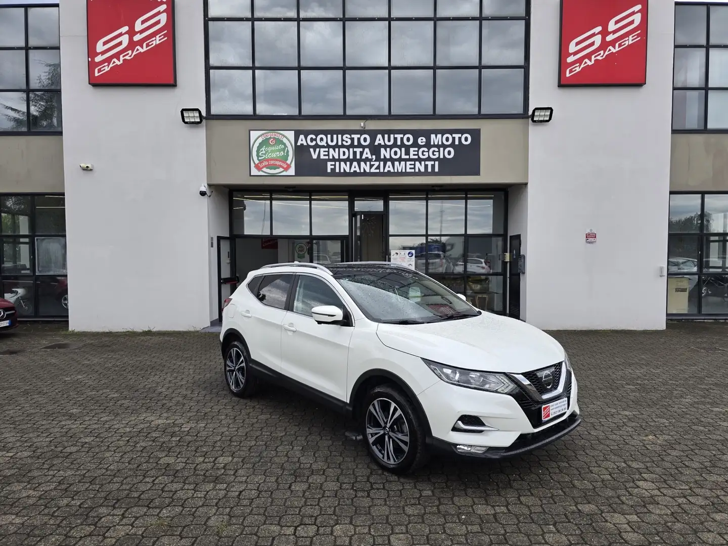 Nissan Qashqai Qashqai 1.5 dCi N-Connecta Wit - 1