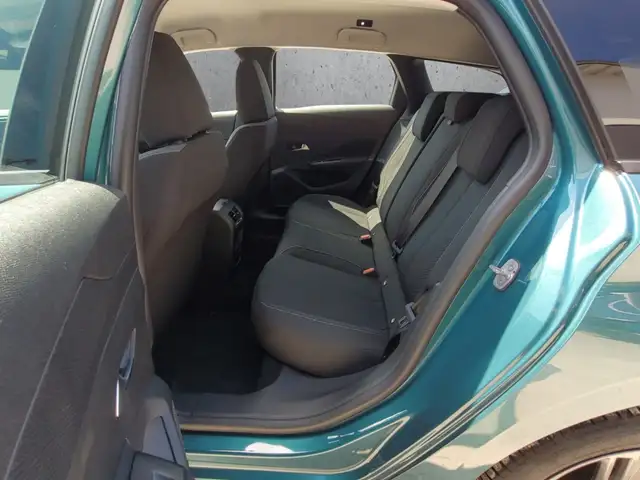 Peugeot 308 SW view 8