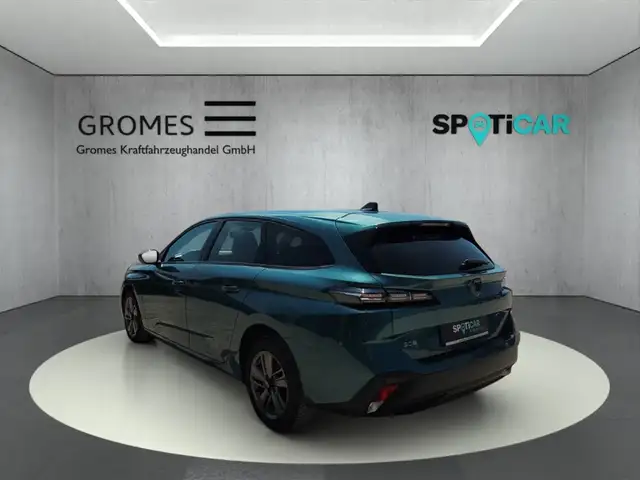 Peugeot 308 SW view 5