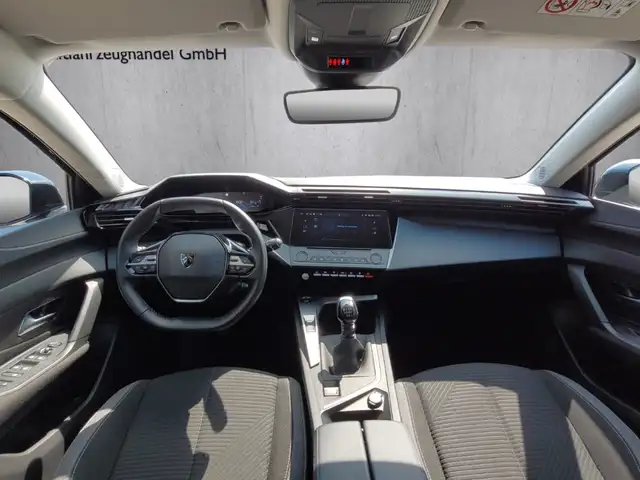 Peugeot 308 SW view 12