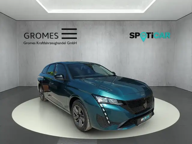 Peugeot 308 SW main image