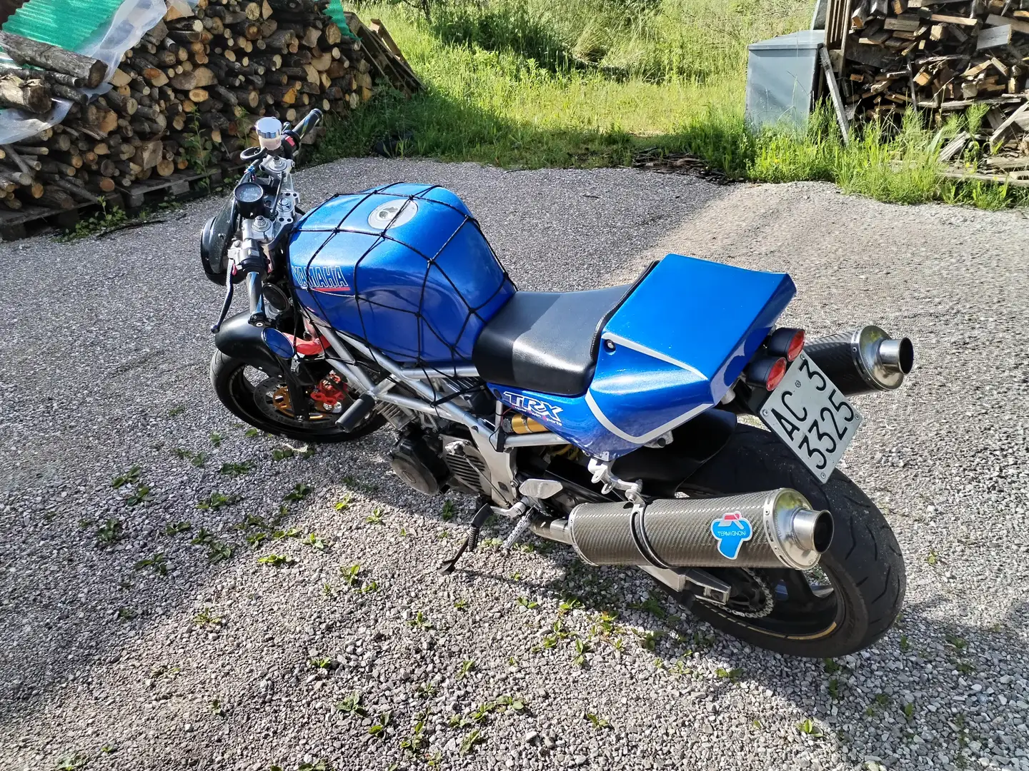 Yamaha TRX 850 Super twin Blauw - 2