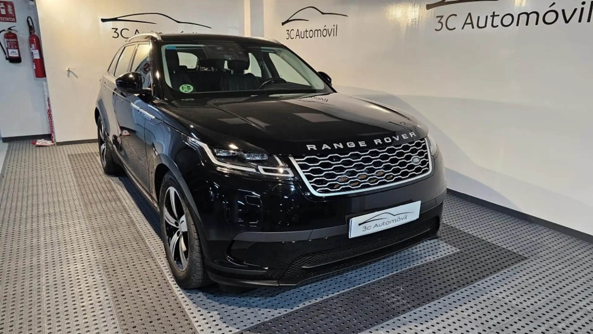 Land Rover Range Rover Velar 2.0D Standard 4WD Aut. 240 Negro - 1