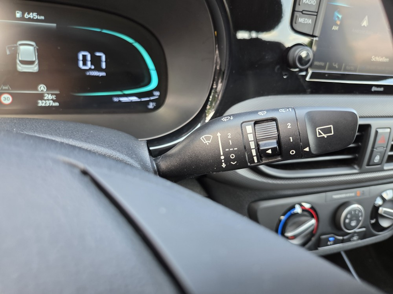 Hyundai i10 Select — photo 27