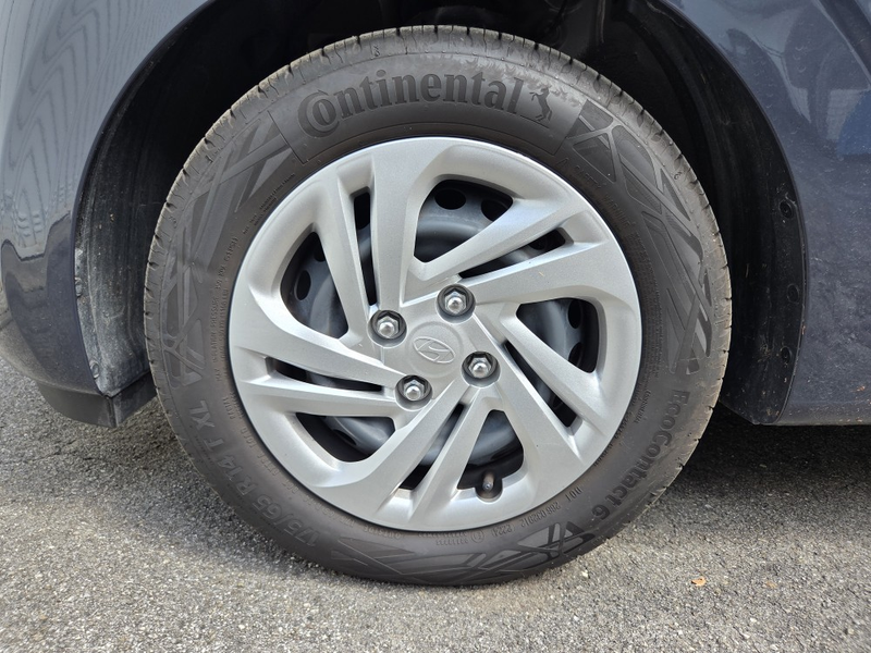 Hyundai i10 Select — photo 30