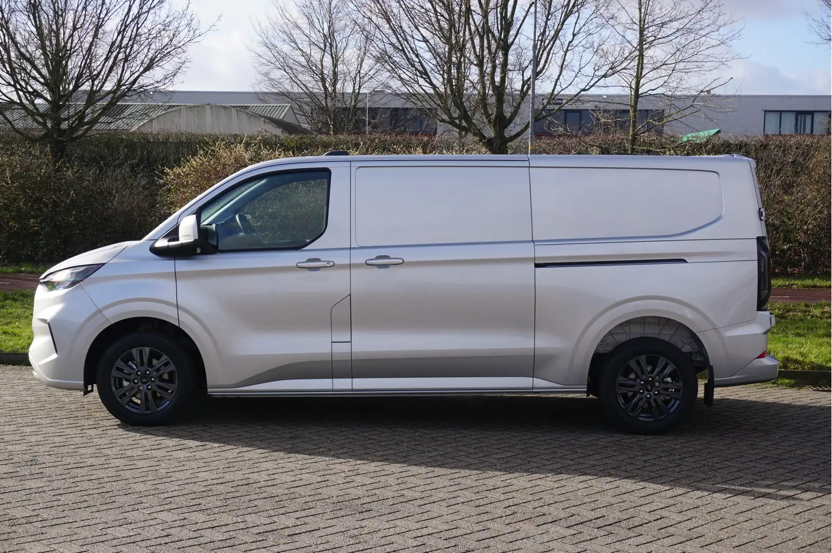 Ford Transit Custom 320L 136PK Aut. Limited MY2024 13" Sync 4 Apple CP Argent - 2