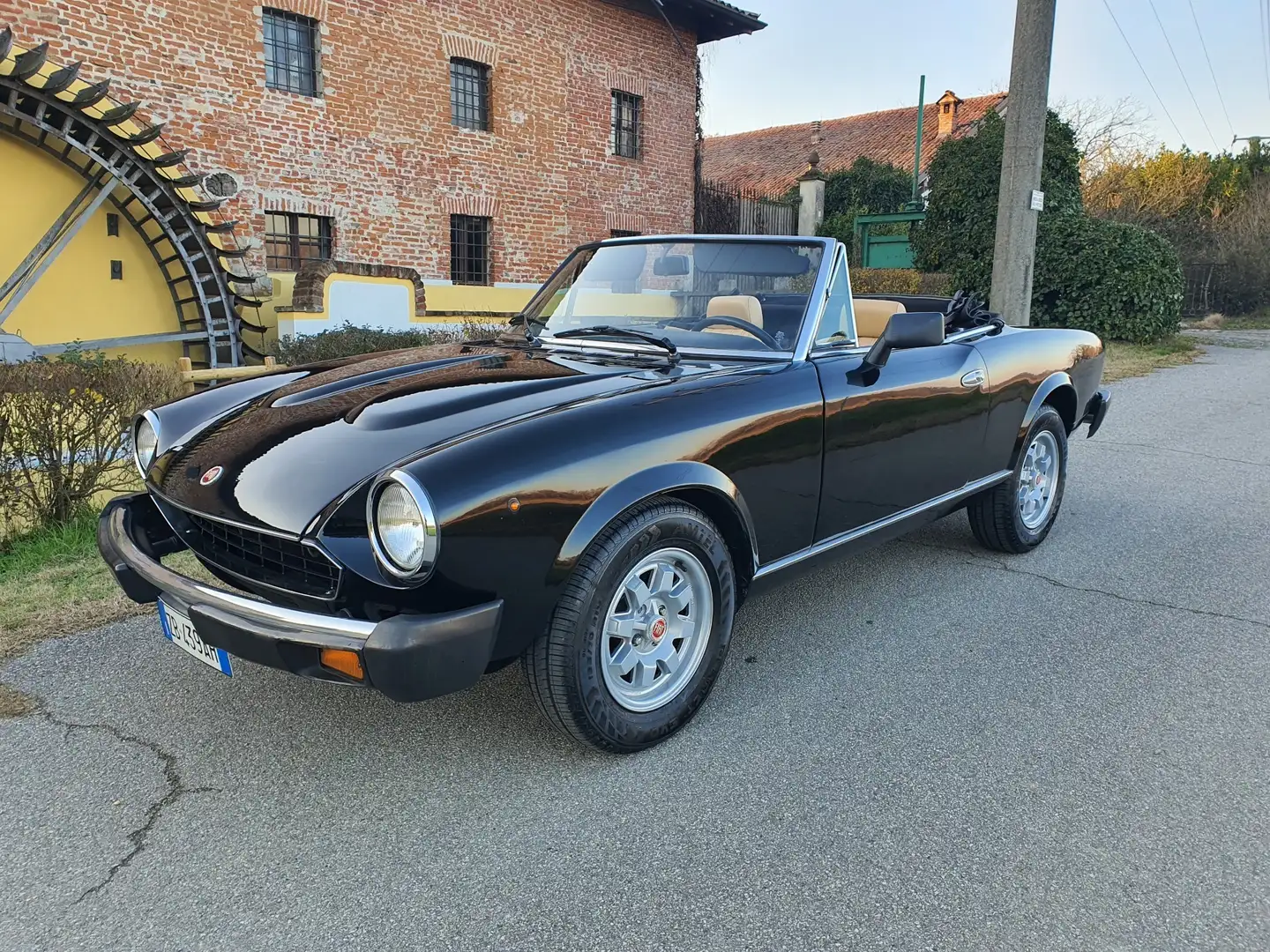 Fiat 124 Spider 2.0 Europa Negru - 1
