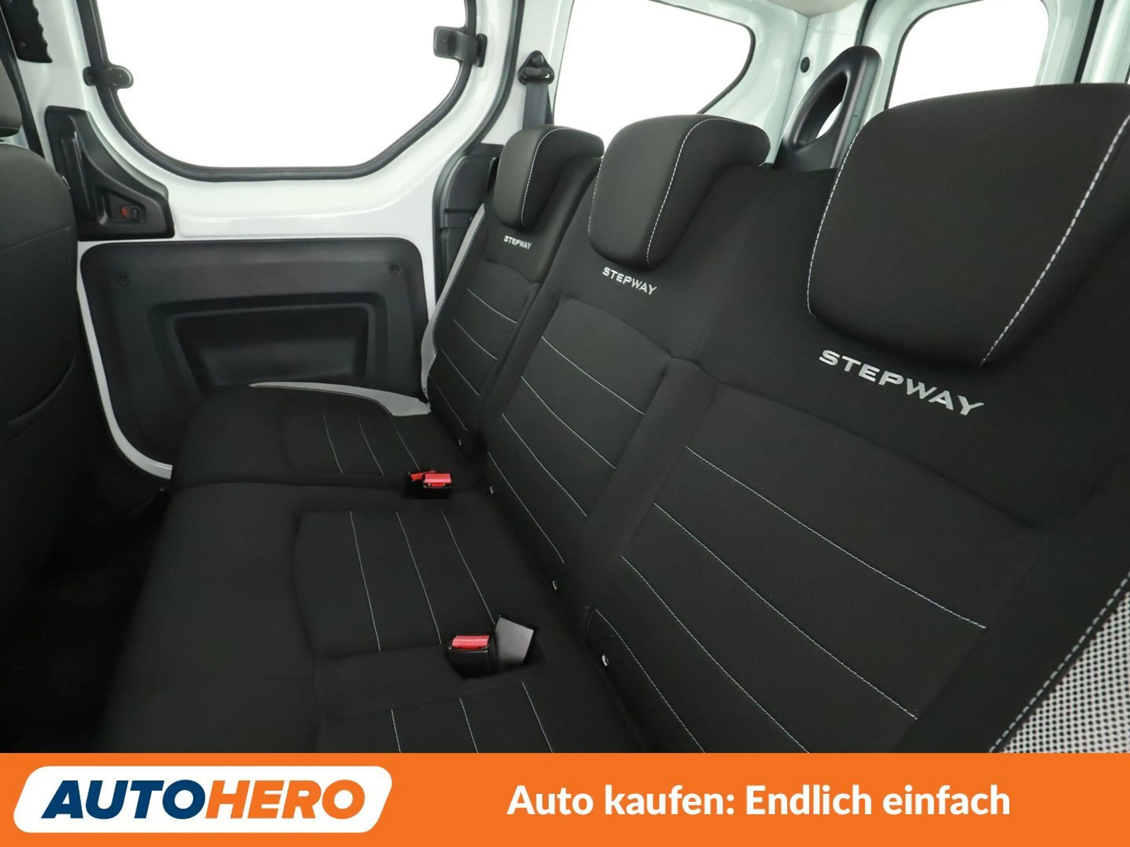Dacia Dokker 1.6 SCe Stepway *NAVI*TEMPO*PDC*SHZ*ALU* — photo 14