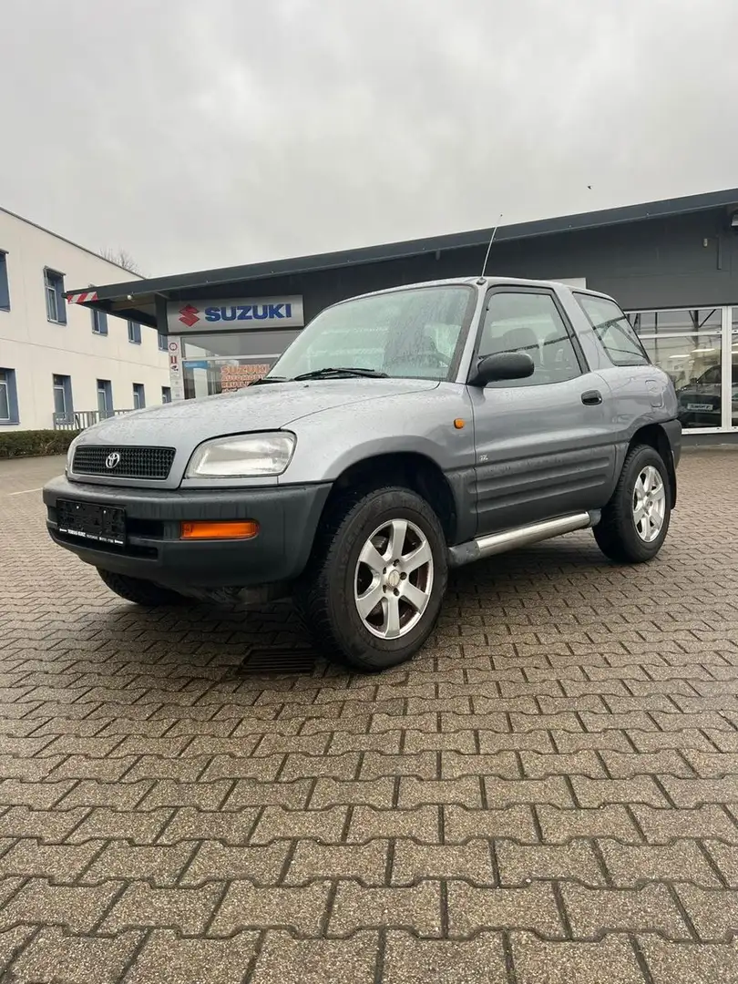 Toyota RAV 4 Grau - 1