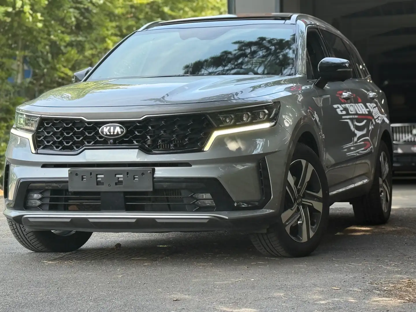 Kia Sorento Sorento 1.6 T-GDI PHEV AWD Aut. Platinum Gris - 2