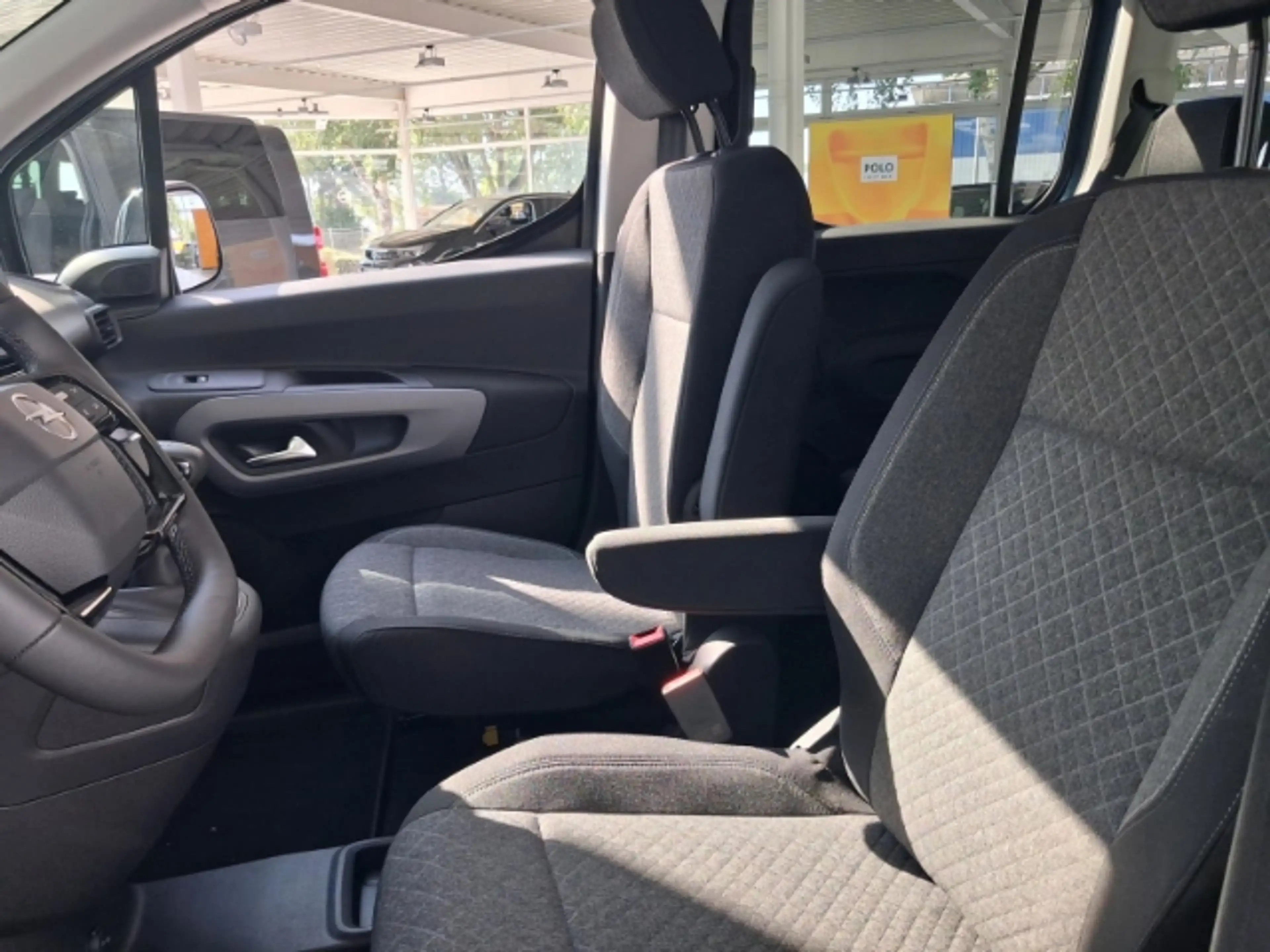 Opel Combo Life E FACELIFT GS CDTI AT+LED MATRIX+NAVI+RÜCKFAHRKAME — photo 12