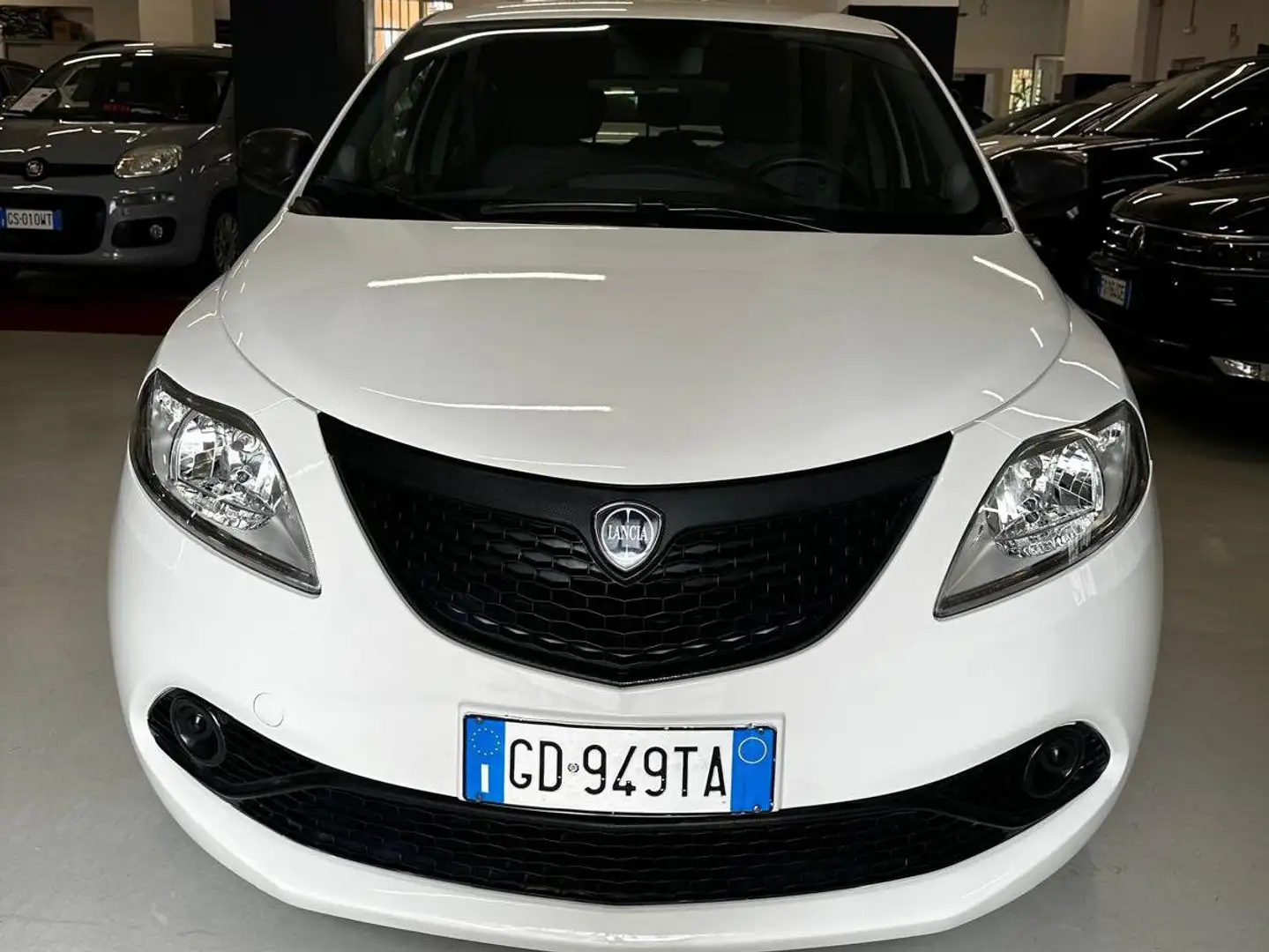 Lancia Ypsilon Ypsilon III 2015 1.0 firefly hybrid Silver s Blanc - 1
