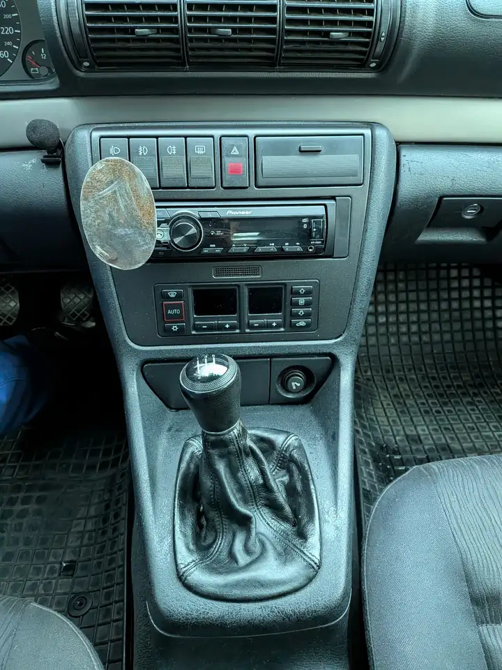 Audi A4 Avant 2.4, foto 5