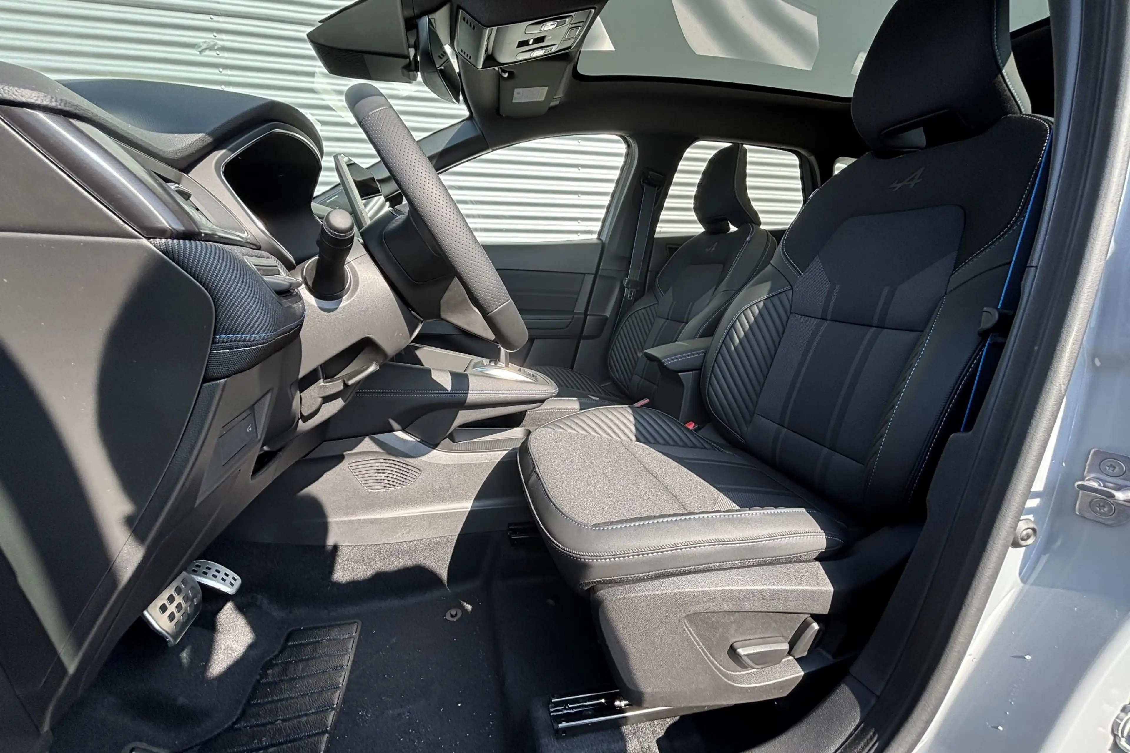 Renault Symbioz 1.8 E-Tech full hybrid 160 esprit Alpine Renault S — photo 15