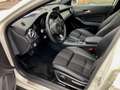 Mercedes-Benz GLA 180 Automatik // Panorama // NAVI//Sitzh.//LED Weiß - thumbnail 10
