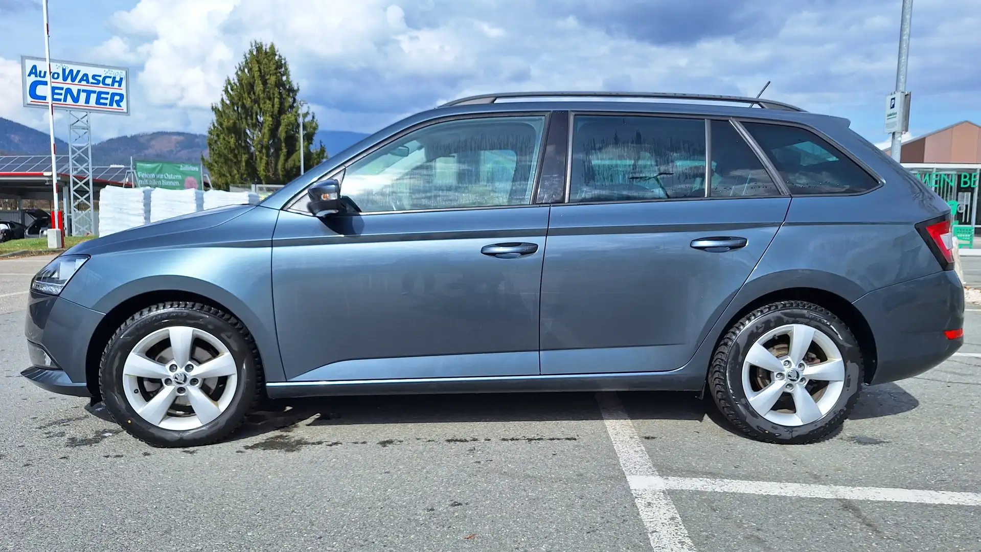 Skoda Fabia Fabia Combi Style 1,0 TSI Style Grau - 2