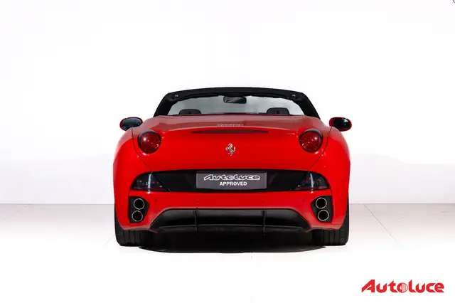Ferrari California view 5