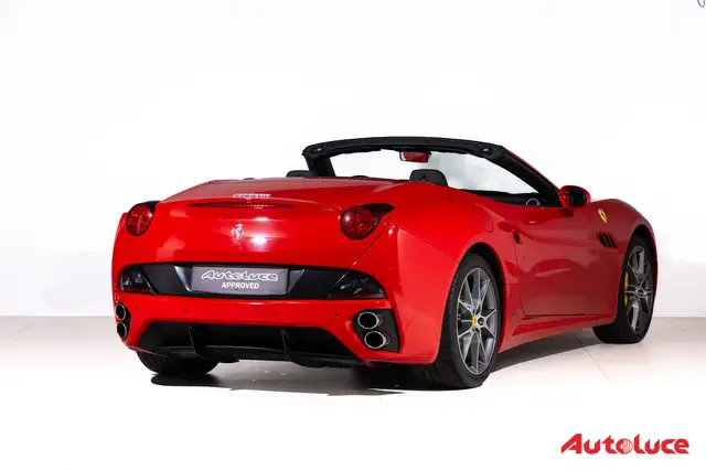 Ferrari California view 4