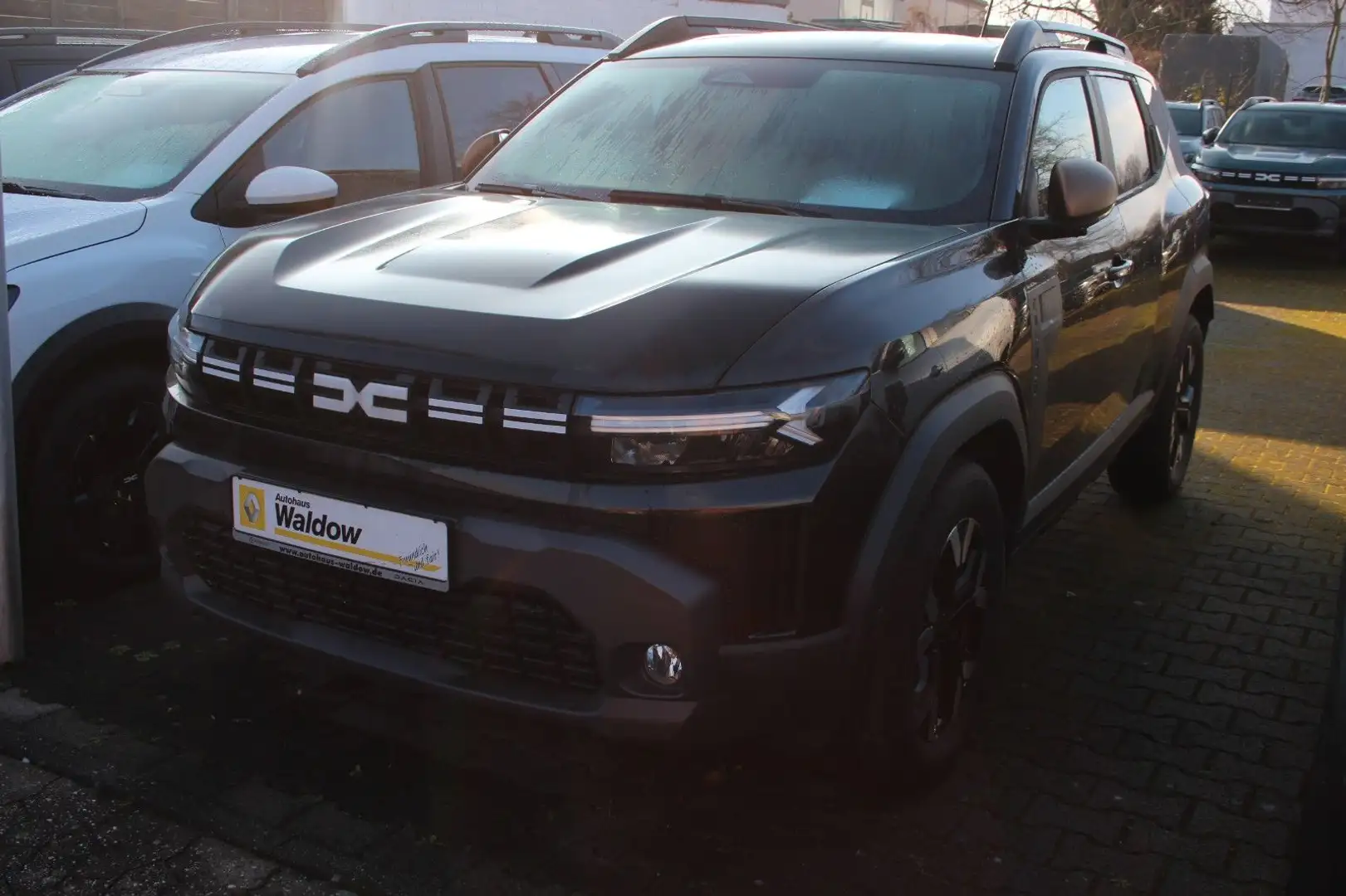 Dacia Duster Extreme TCe 130 Schwarz - 1