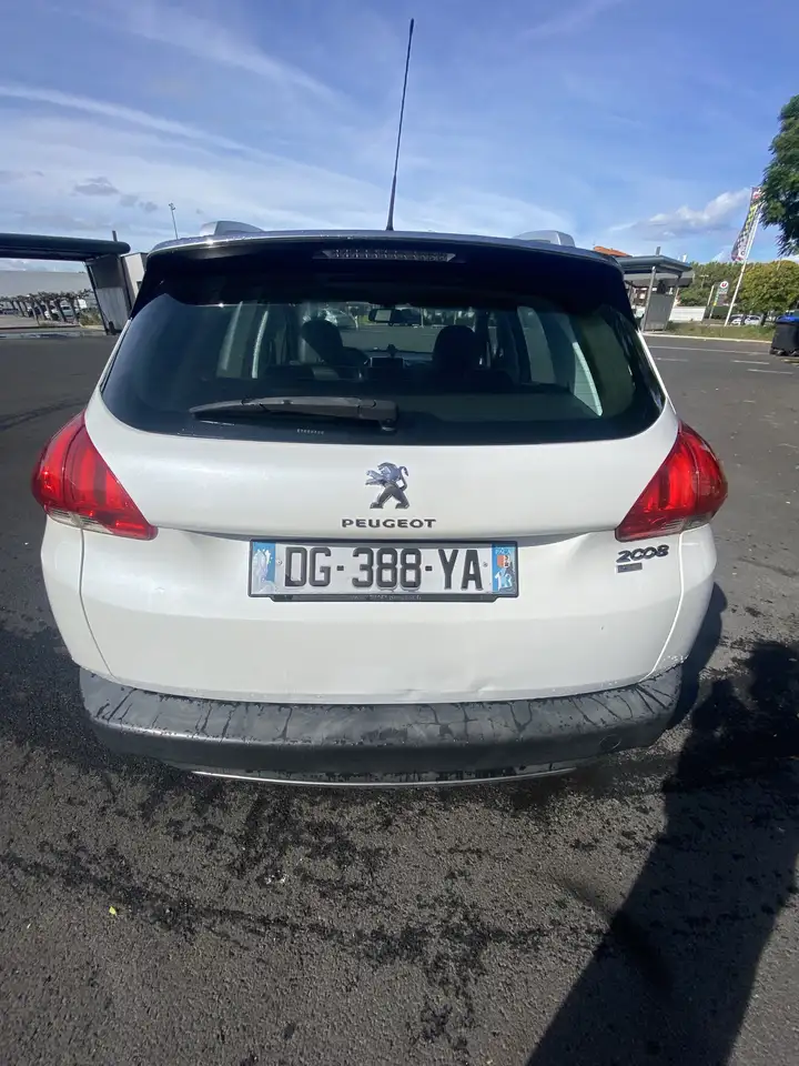 Peugeot 2008 1.6 e-HDi 115ch FAP BVM6 Allure