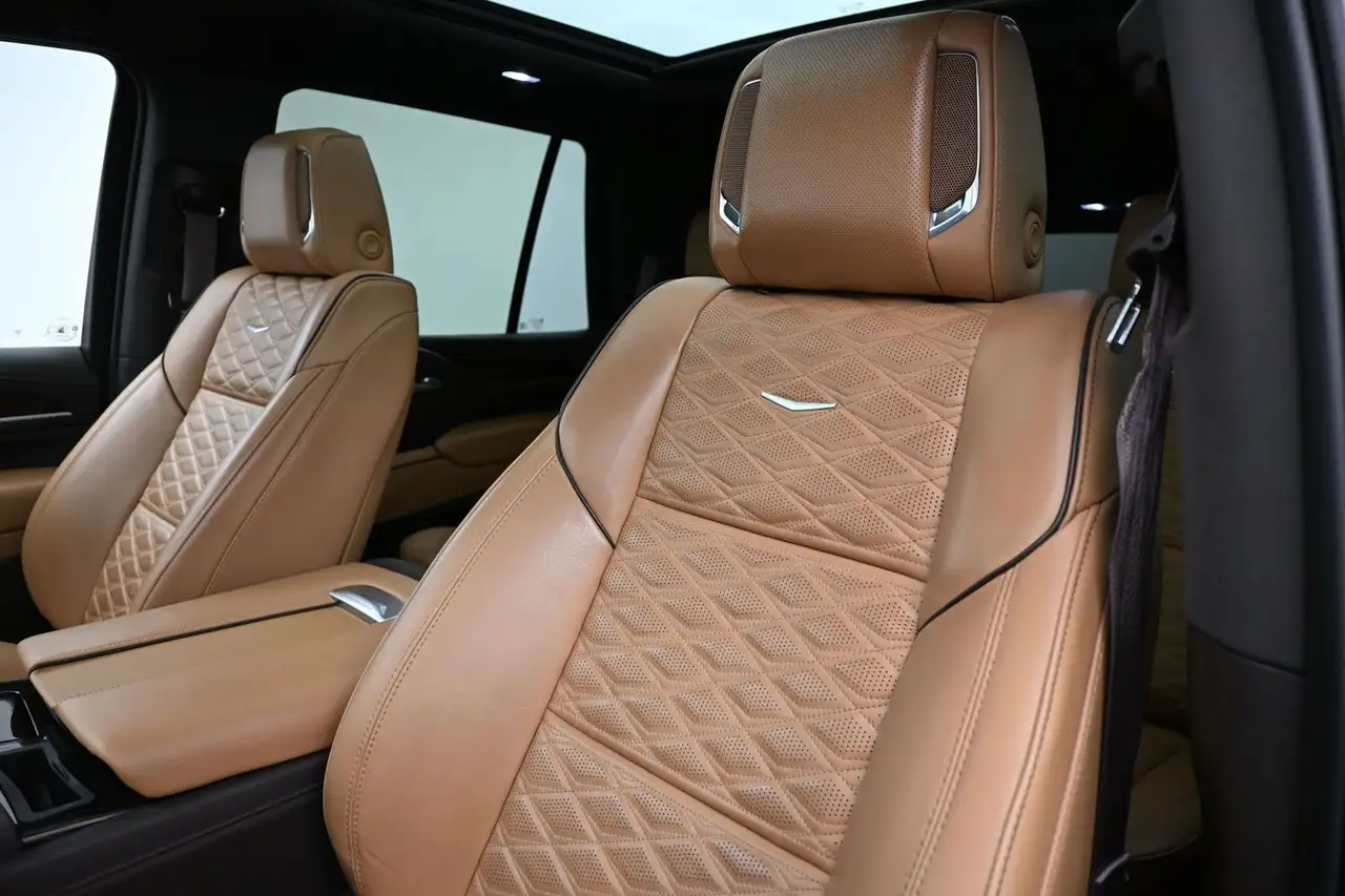 Cadillac Escalade снимка Cadillac Escalade