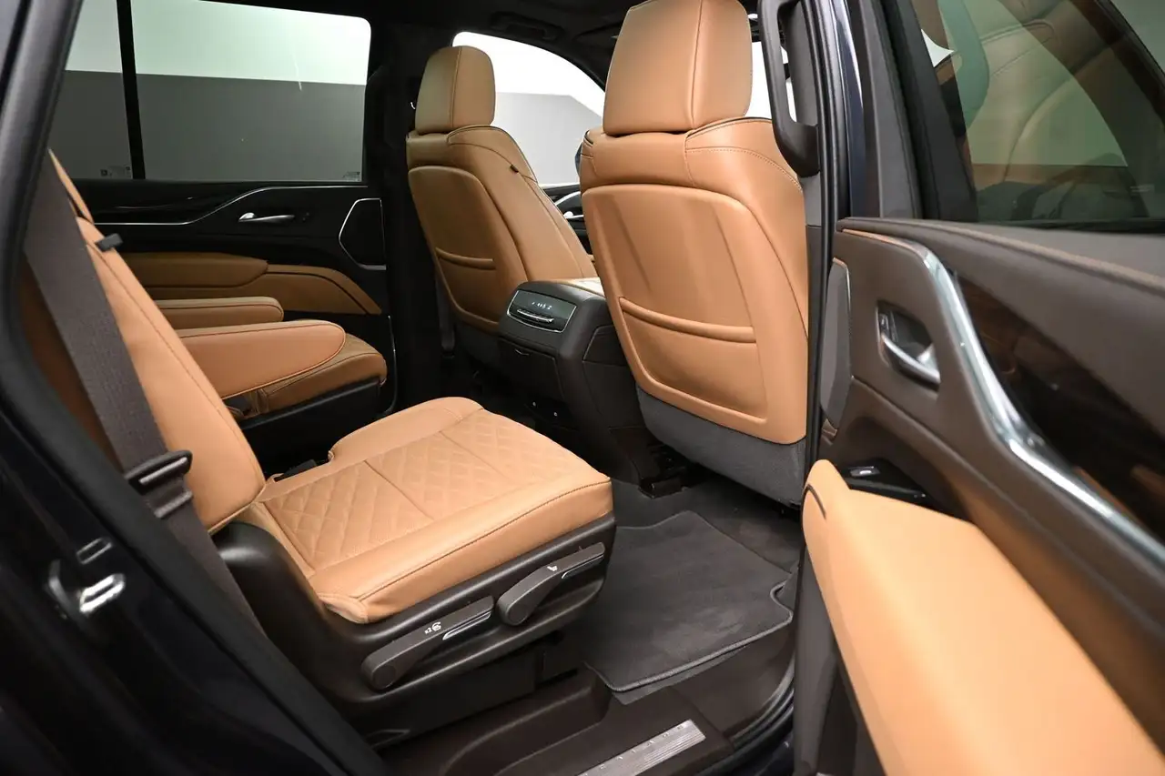 Cadillac Escalade снимка Cadillac Escalade