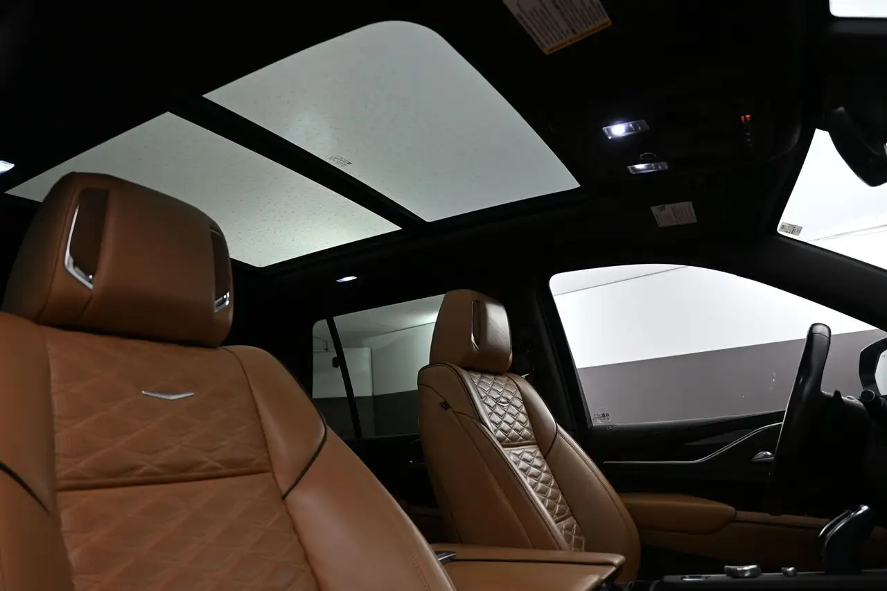 Cadillac Escalade снимка Cadillac Escalade