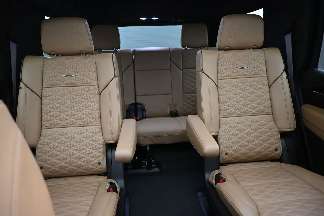 Cadillac Escalade снимка Cadillac Escalade