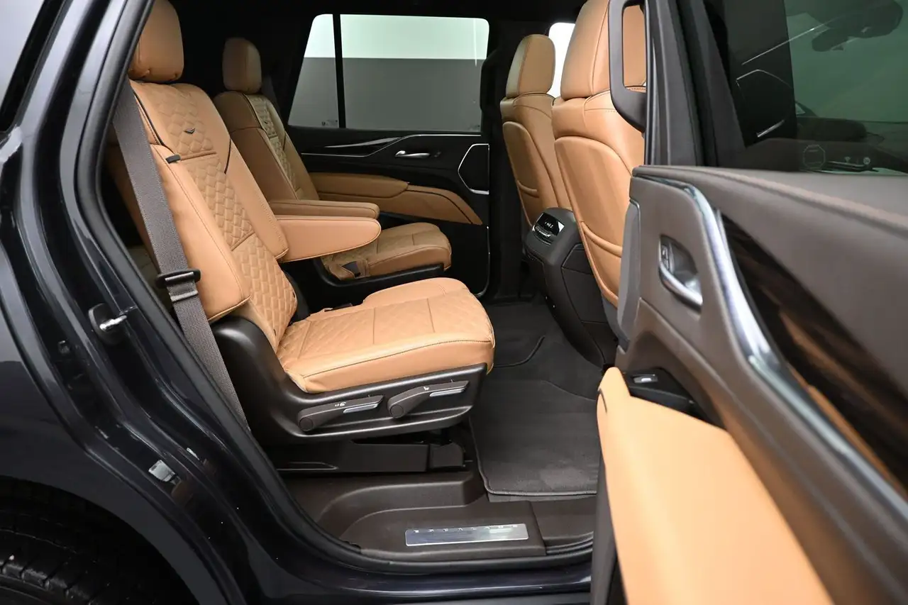 Cadillac Escalade снимка Cadillac Escalade