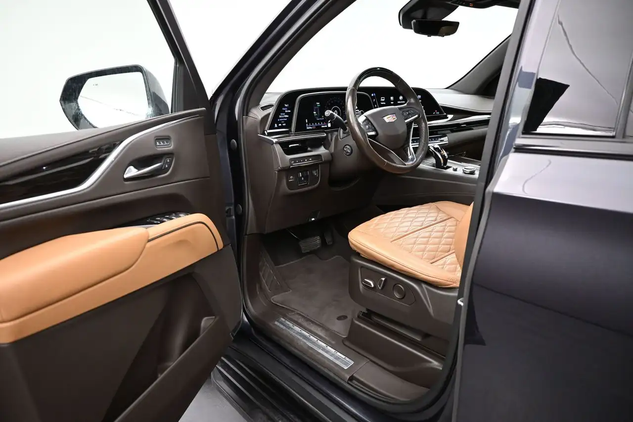 Cadillac Escalade снимка Cadillac Escalade