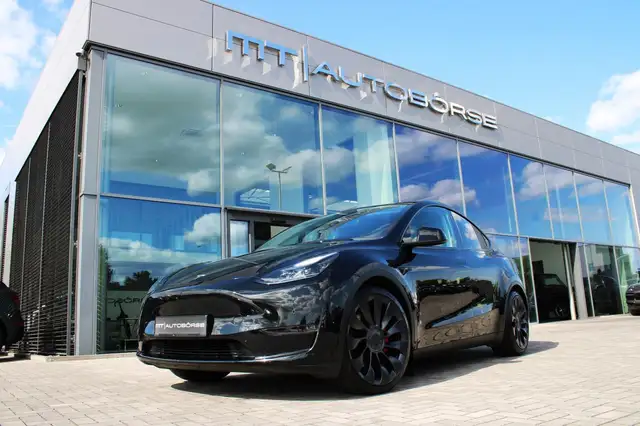Tesla Model Y MODEL Y *PERFORMANCE* DUAL AWD & FULL BLACK!