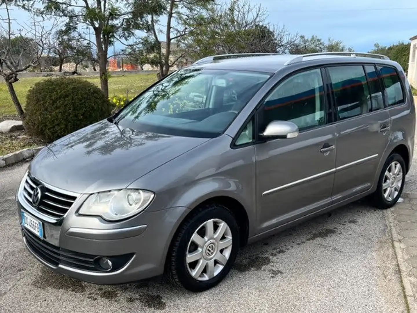 Volkswagen Touran Touran 1.9 TDI 105CV DPF Trendline Gris - 2