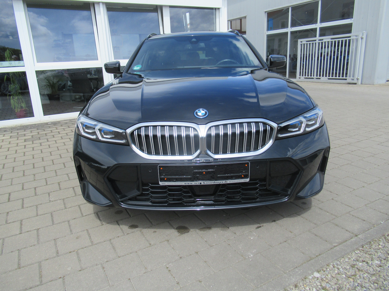 BMW 320 320e M Sport Topaussattung und Zustand — photo 2