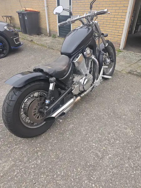 Suzuki VS 1400 - foto 3