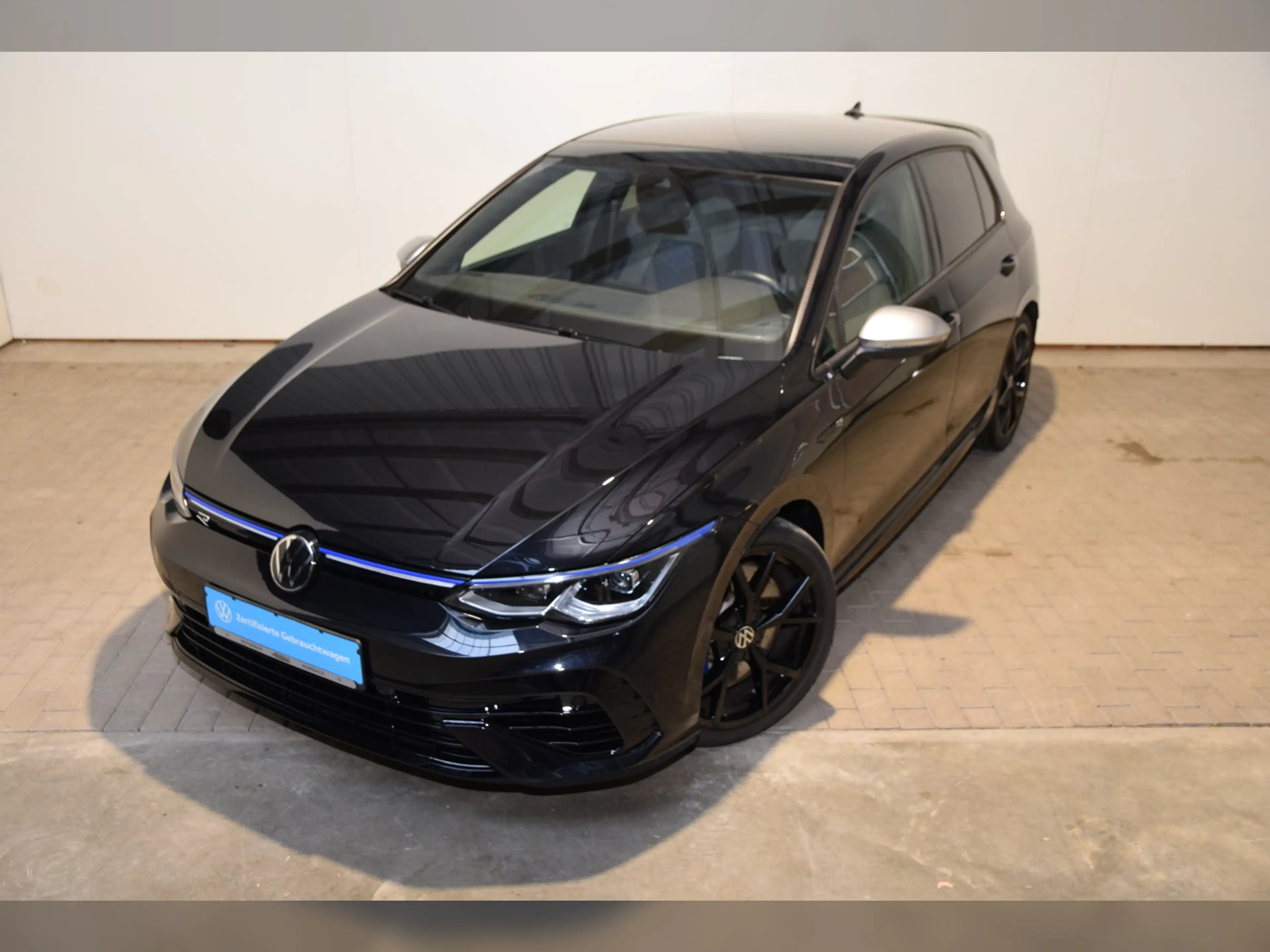 Volkswagen Golf VIII R 4Motion DSG IQ-Light - Panodach — photo 2