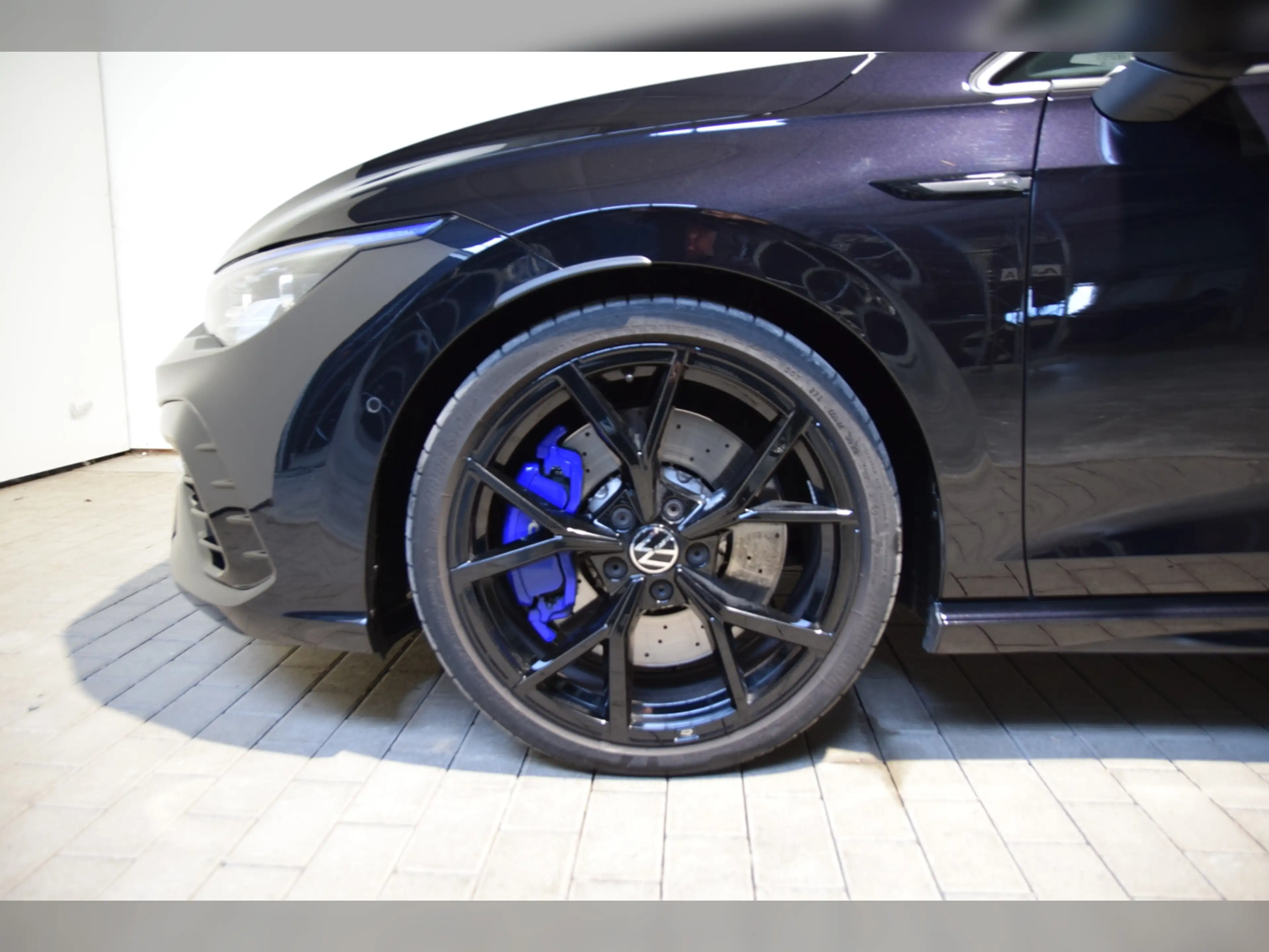 Volkswagen Golf VIII R 4Motion DSG IQ-Light - Panodach — photo 5