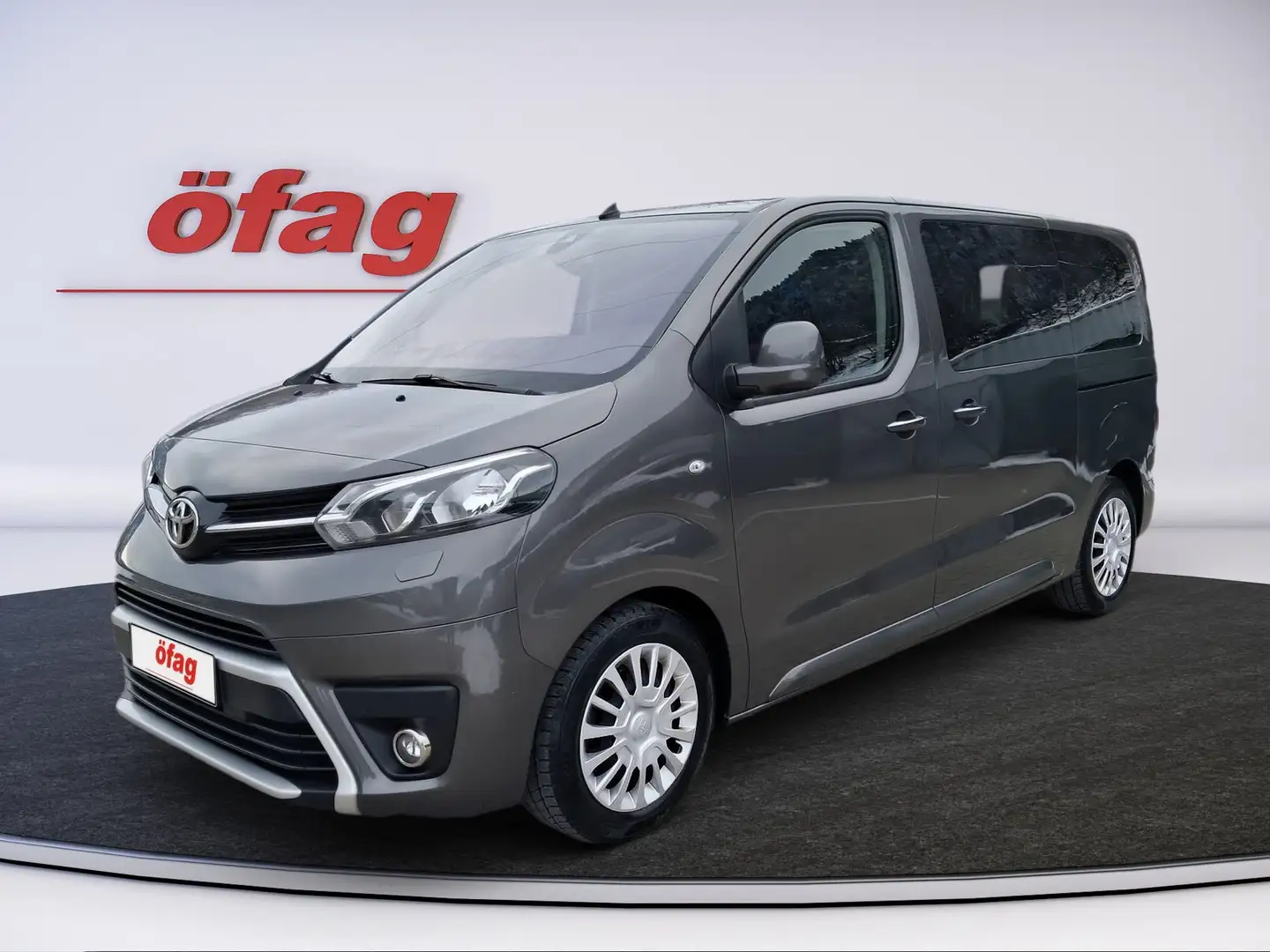Toyota Proace Verso 2.0 D-4D 145 Medium Family Grau - 2