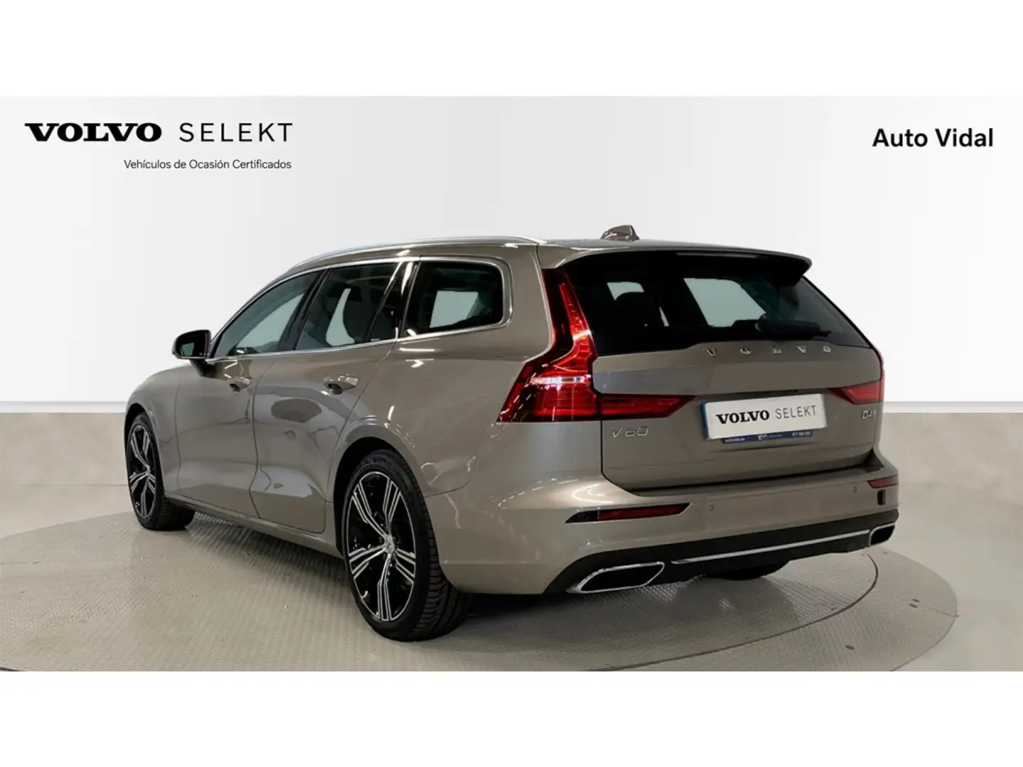 Volvo V60 D4 Inscription Aut. Gris - 2