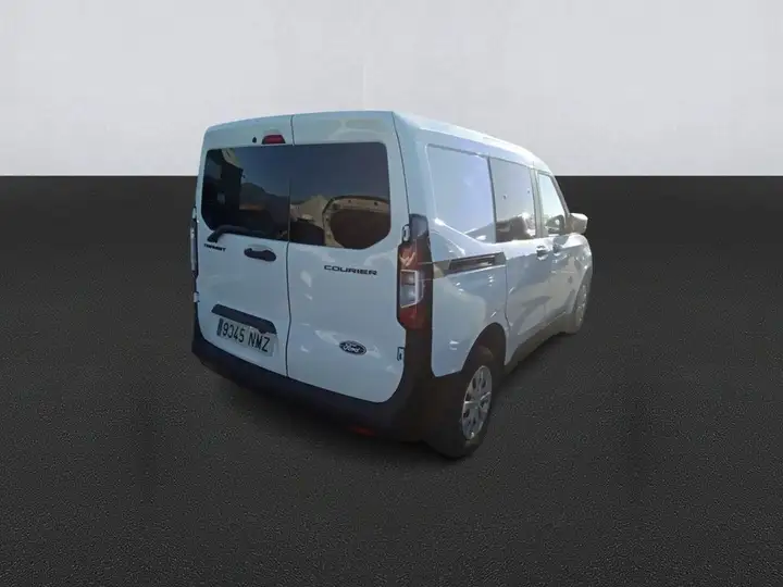 Ford Transit Courier 2026, foto 4