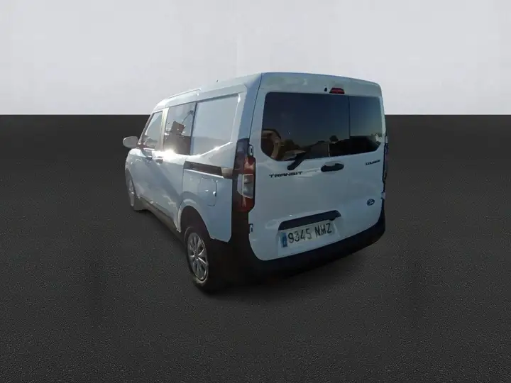 Ford Transit Courier 2026, foto 6