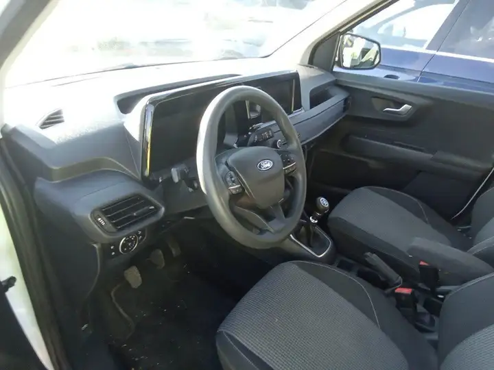 Ford Transit Courier 2026, foto 7