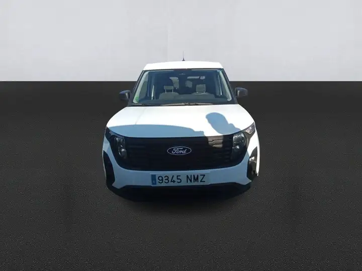 Ford Transit Courier 2026, foto 2
