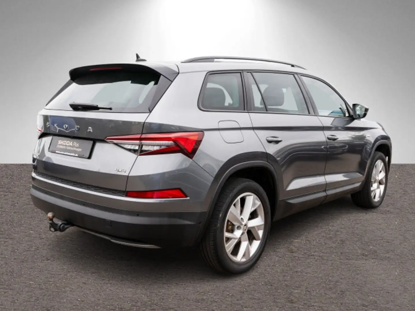 Skoda Kodiaq Clever 4x4 2.0 TDI DSG LED Navi PANO AHK Grau - 2