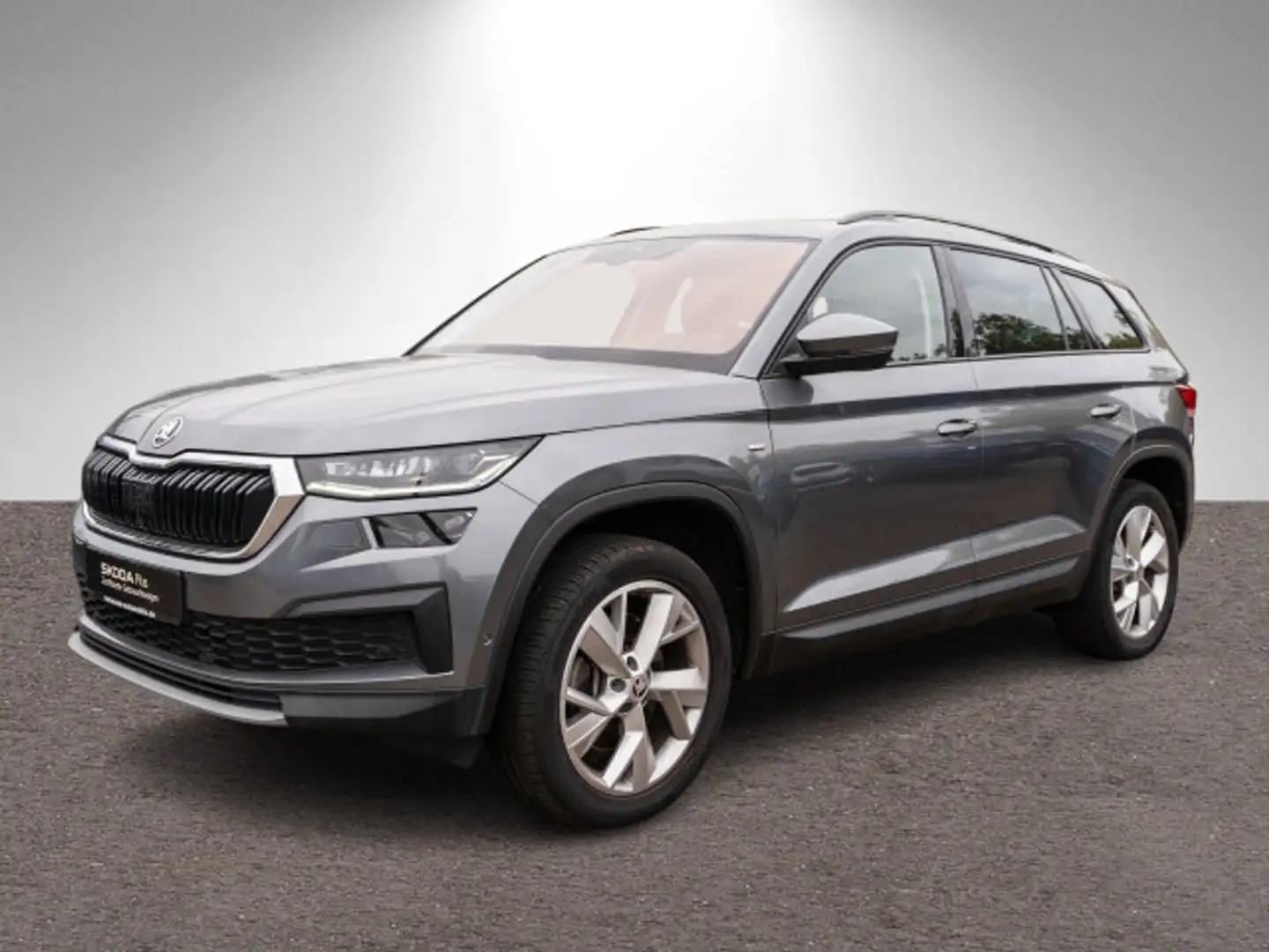 Skoda Kodiaq Clever 4x4 2.0 TDI DSG LED Navi PANO AHK Grau - 1