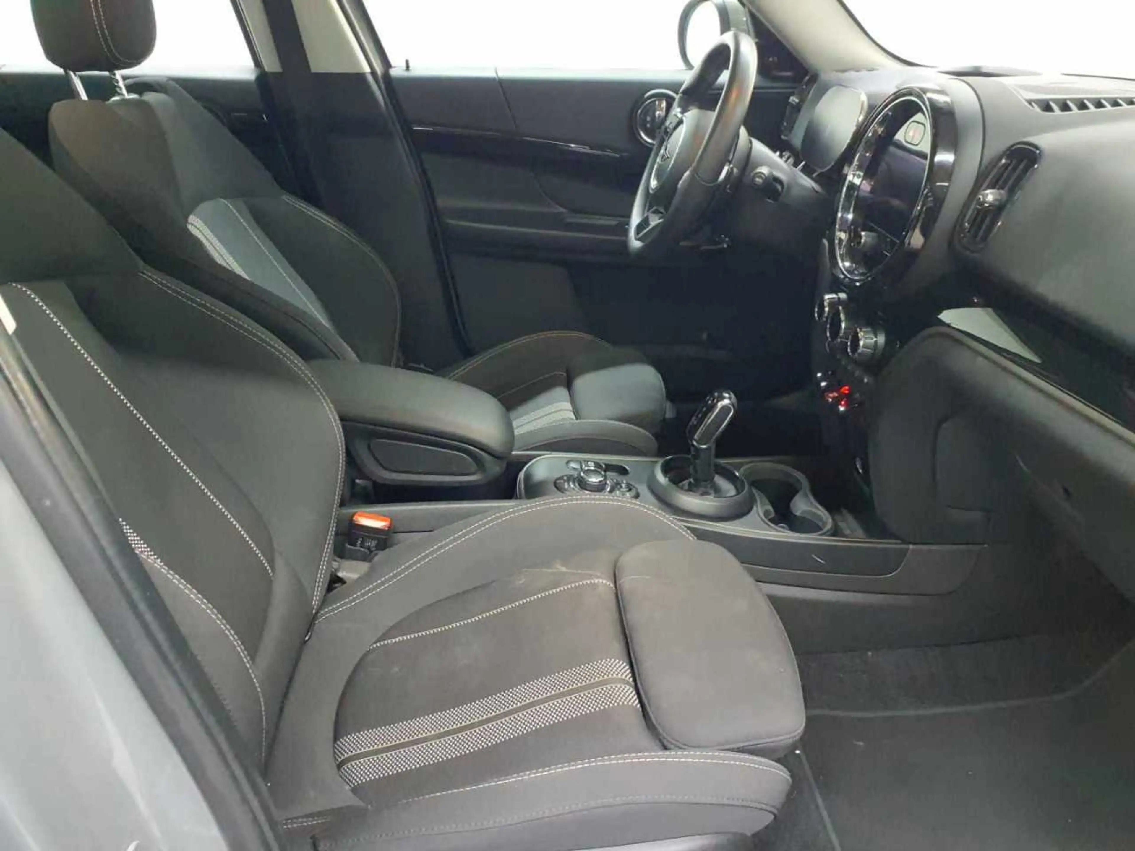 MINI Cooper S Countryman Mini Cooper S Countryman Aut. Essential Trim — photo 8