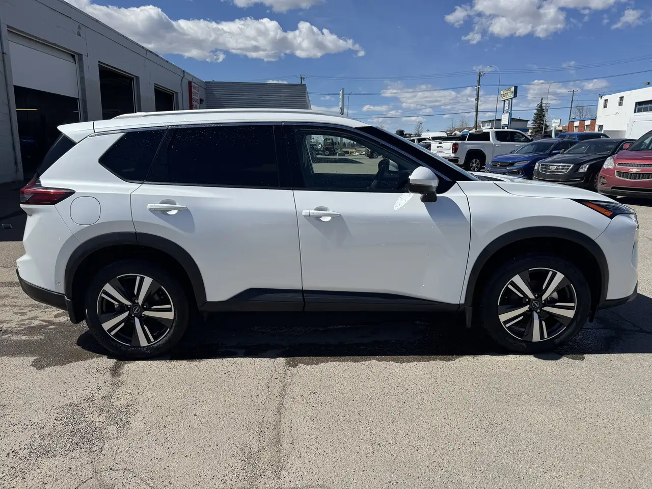 Nissan Rogue снимка Nissan Rogue
